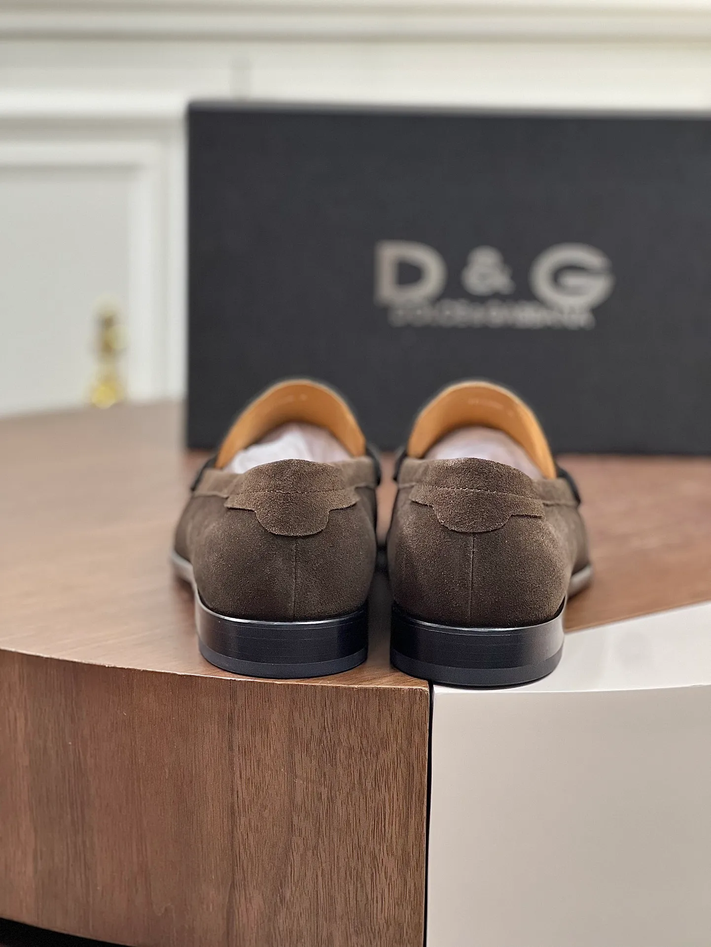 Factory price: 960💰••New product••Dolce&Gabb*_Dg high-end men's formal shoes and casual leather shoes. First-layer cowhide upper imported from Italy. You can see the leather texture at a glance. Breathable calfskin lining. High-end and luxurious leather outsole. Unique style. Finely crafted details! Size: 39-44 (38.45.46 customized)